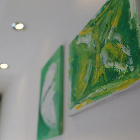 Silver Corner 3